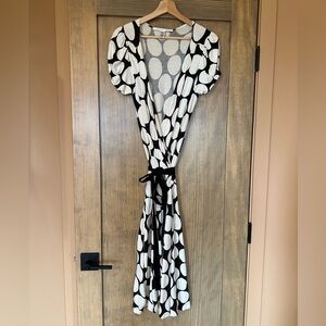 Diane Von Furstenberg Short Sleeve Wrap Dress